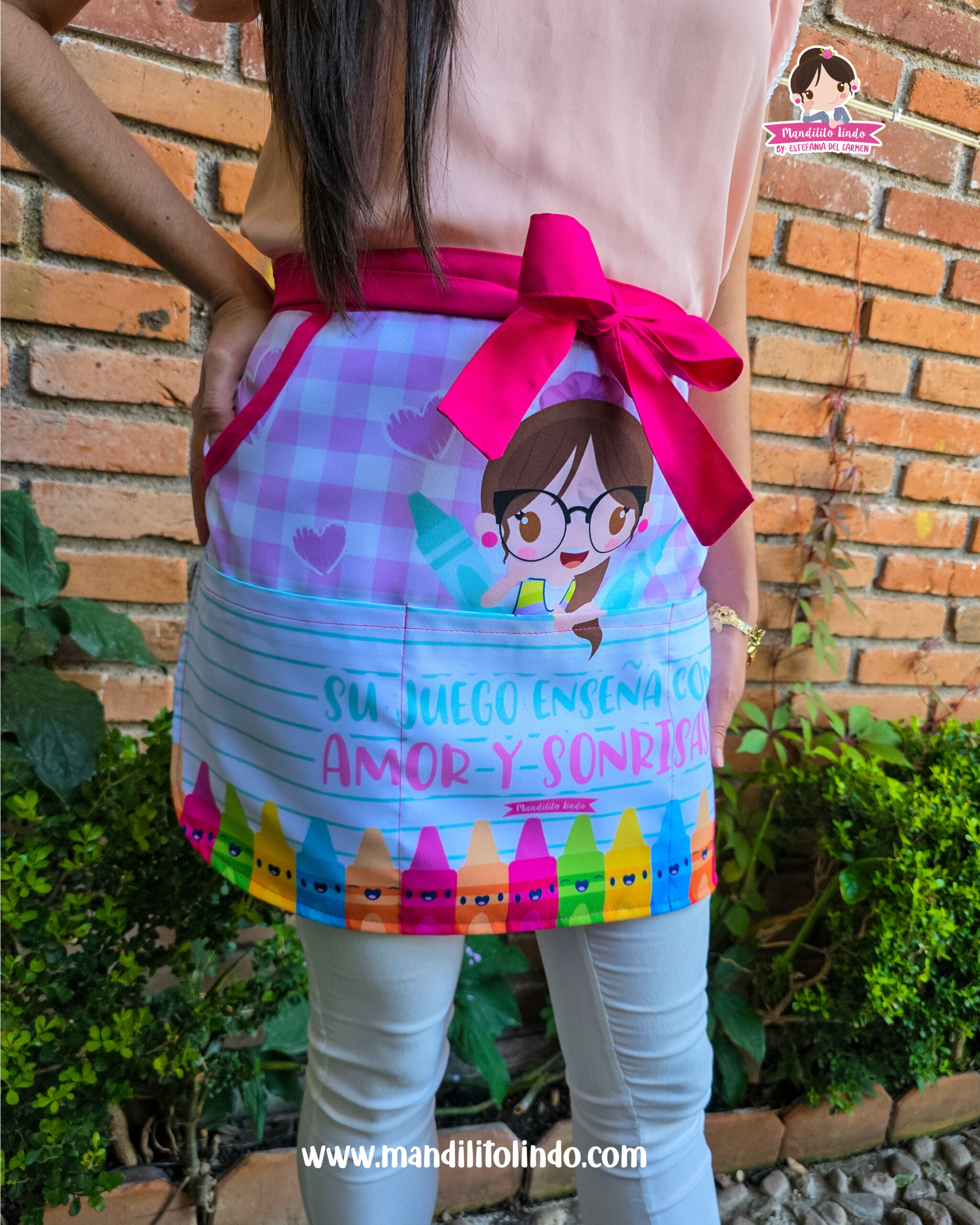 Medio Mandil- Educadora, su juego enseña con amor y sonrisas/ rosa - Image 3